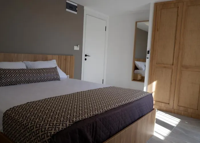 Kiva Oda ve Kahvaltı Çeşme